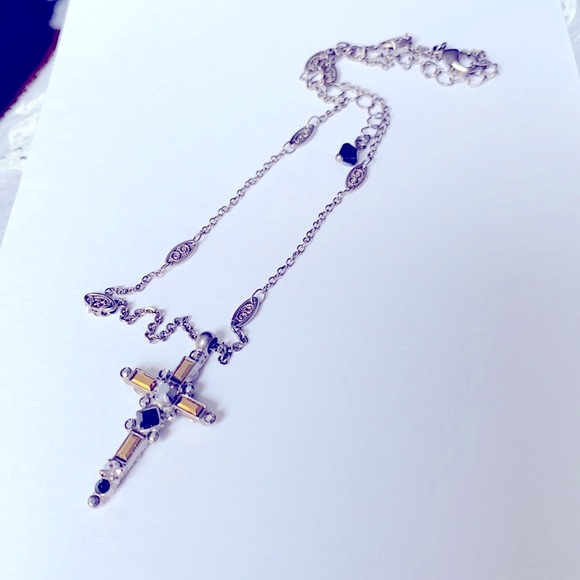 SORRELLI Crystal Cross Pendant NIQUEA.D NWT - Picture 5 of 7